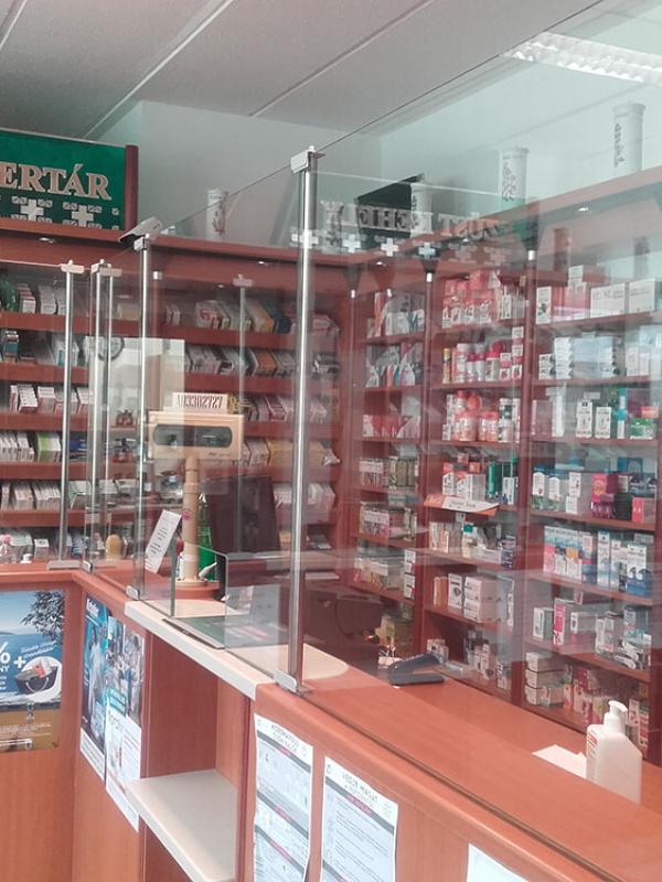 Áttetsző megoldások